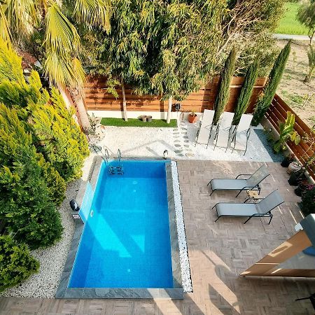 Shanti Paphos Villa エクステリア 写真