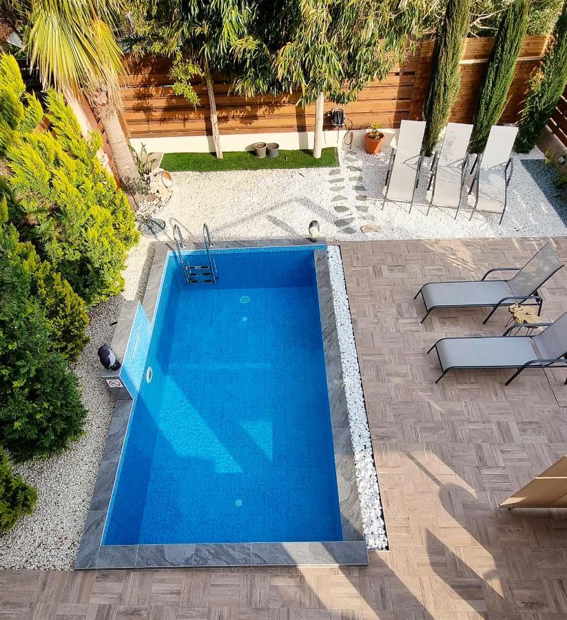 Shanti Paphos Villa エクステリア 写真